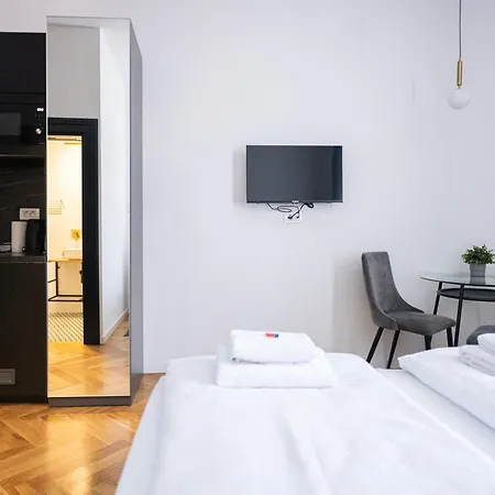 Zest And Nest Apartments In The Center Zagreb Exterior photo